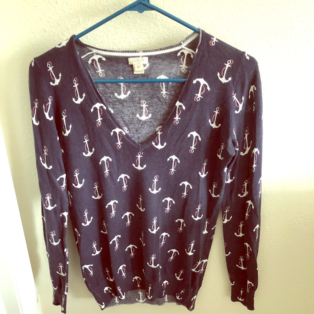 Long sleeve v neck sweater